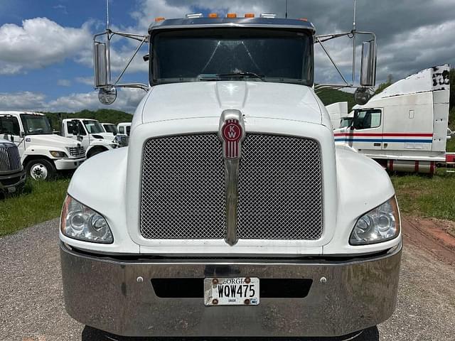 Image of Kenworth T270 equipment image 2