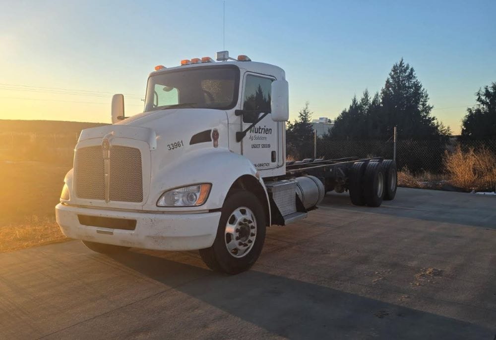 2016 Kenworth T370 Equipment Image0