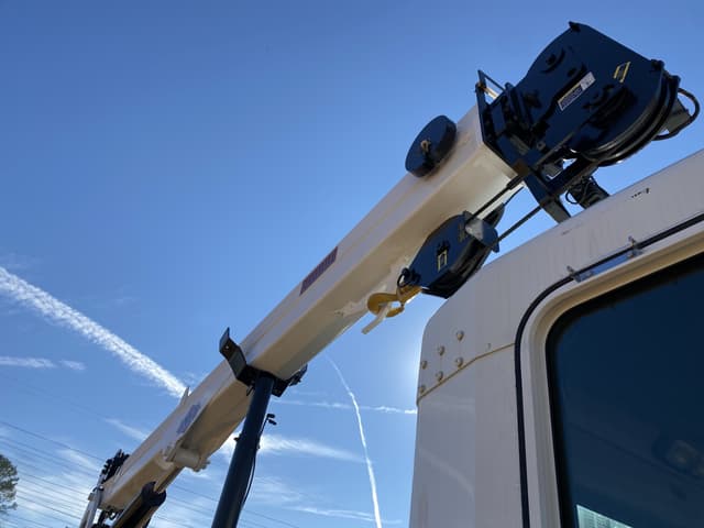 Image of Kenworth T370 equipment image 4