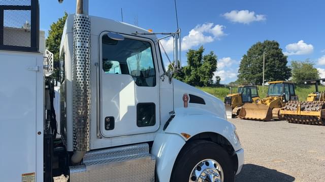 Image of Kenworth T370 equipment image 3
