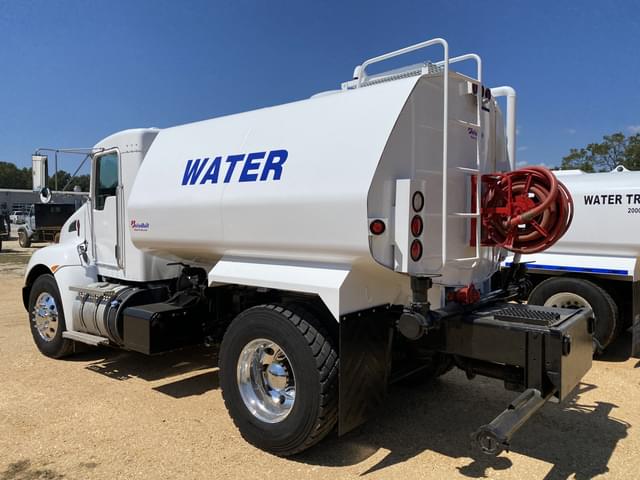 Image of Kenworth T370 equipment image 1