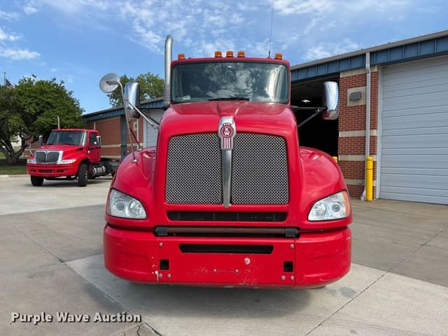 Image of Kenworth T4 equipment image 1