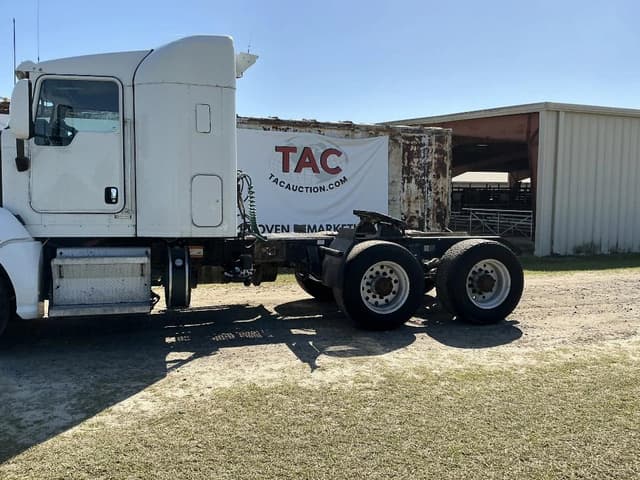 Image of Kenworth T600 equipment image 2