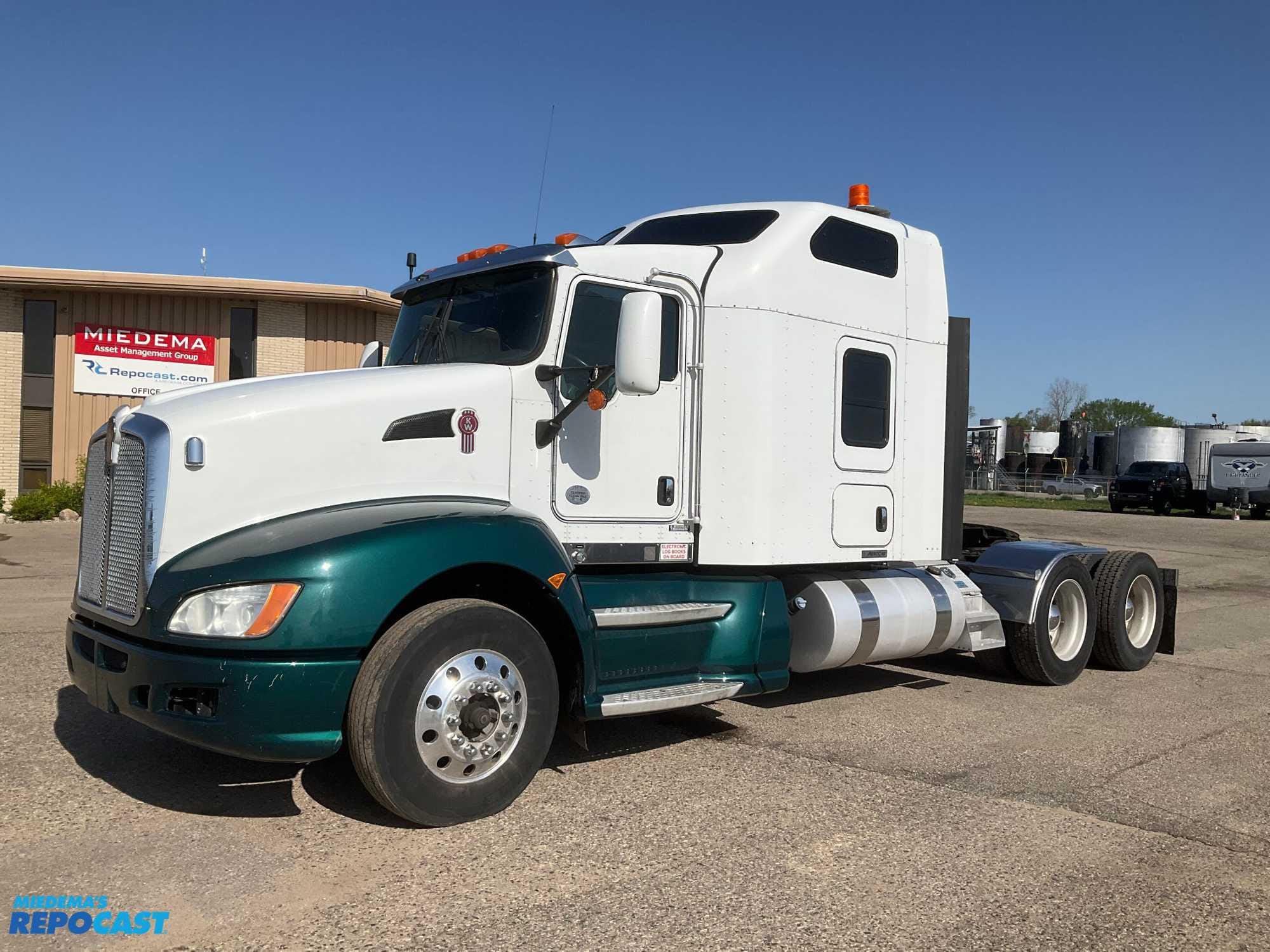 Main image Kenworth T-660