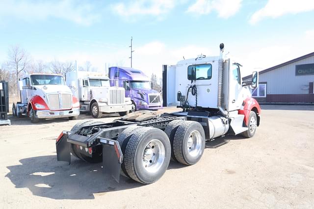 Image of Kenworth T680 equipment image 2