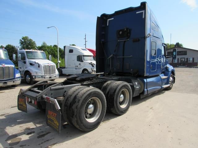 Image of Kenworth T680 equipment image 2