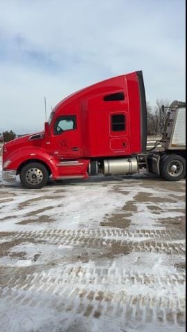 2016 Kenworth T680 Equipment Image0