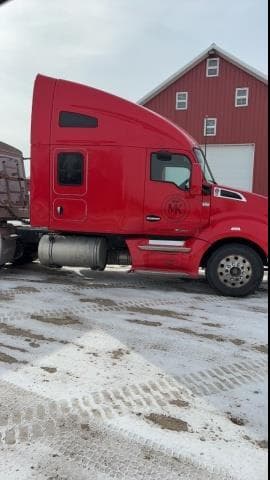 Image of Kenworth T680 equipment image 4
