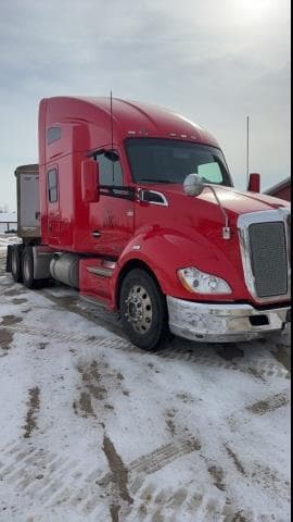 Image of Kenworth T680 equipment image 3