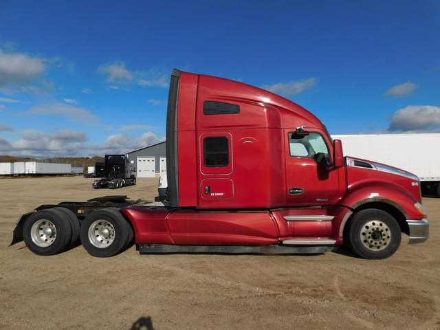 Image of Kenworth T680 equipment image 2