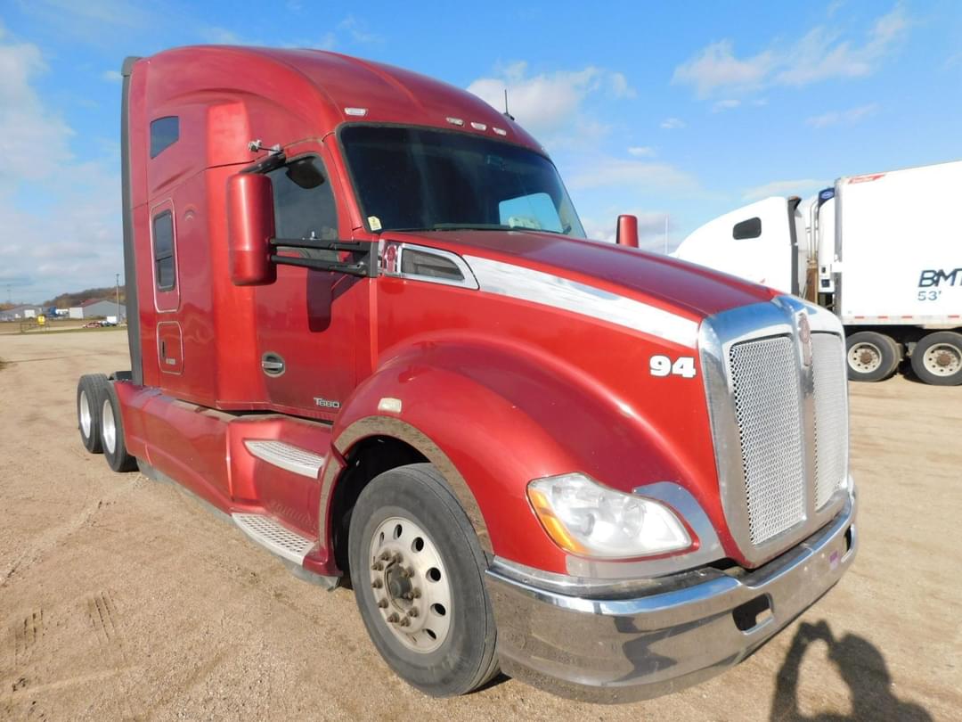 Image of Kenworth T680 Primary image