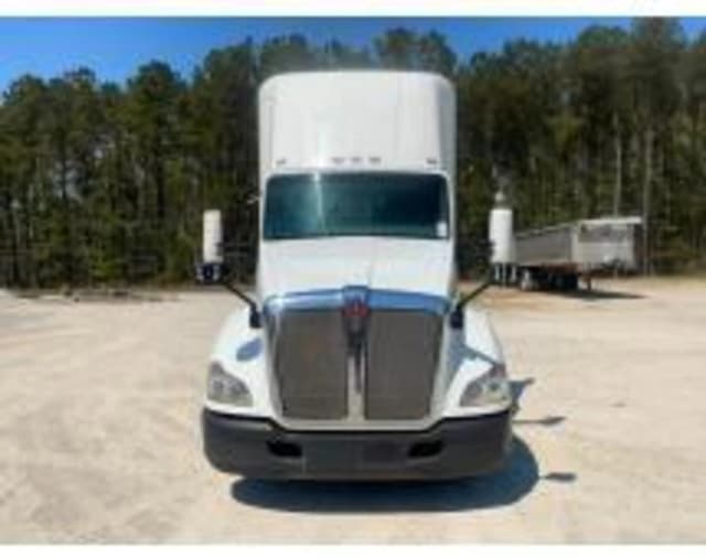 Image of Kenworth T680 equipment image 1