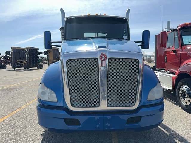Image of Kenworth T680 equipment image 1