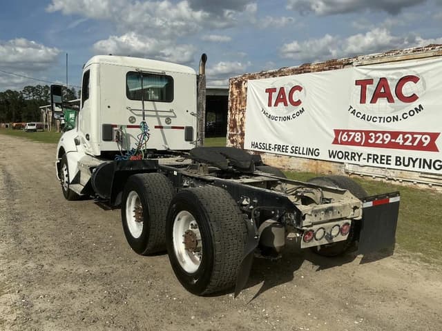 Image of Kenworth T680 equipment image 2