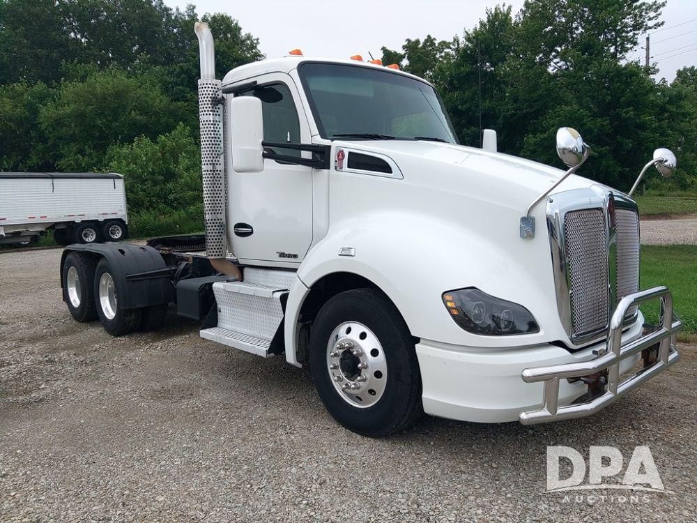 2016 Kenworth T680 Equipment Image0