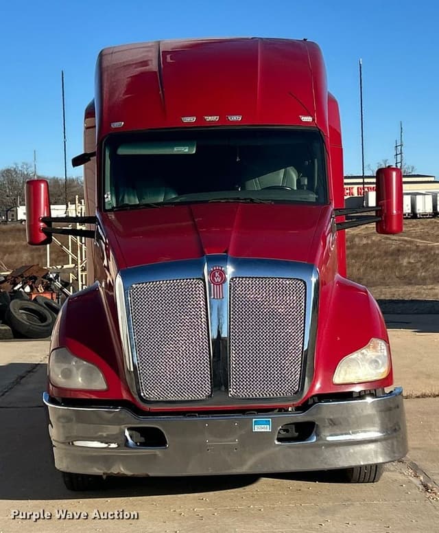 Image of Kenworth T680 equipment image 1
