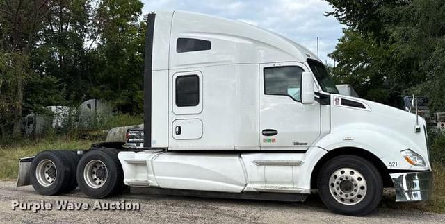 Image of Kenworth T680 equipment image 3
