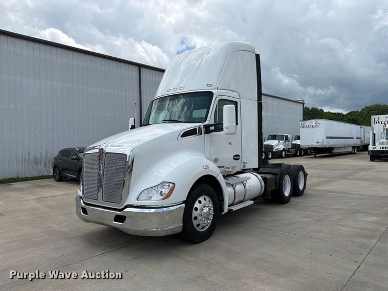 2016 Kenworth T680 Equipment Image0