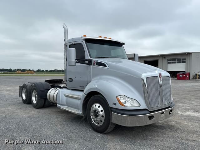 Image of Kenworth T680 equipment image 2