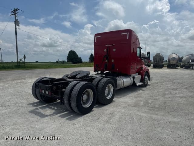 Image of Kenworth T680 equipment image 4