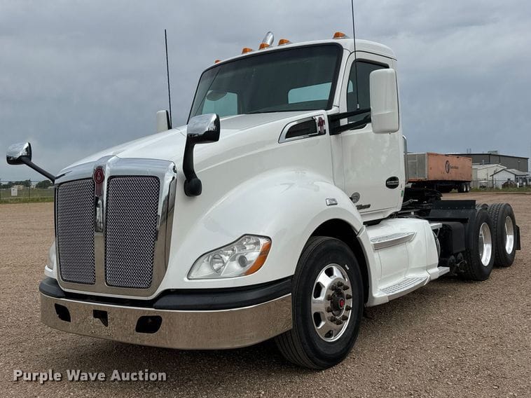 2016 Kenworth T680 Equipment Image0