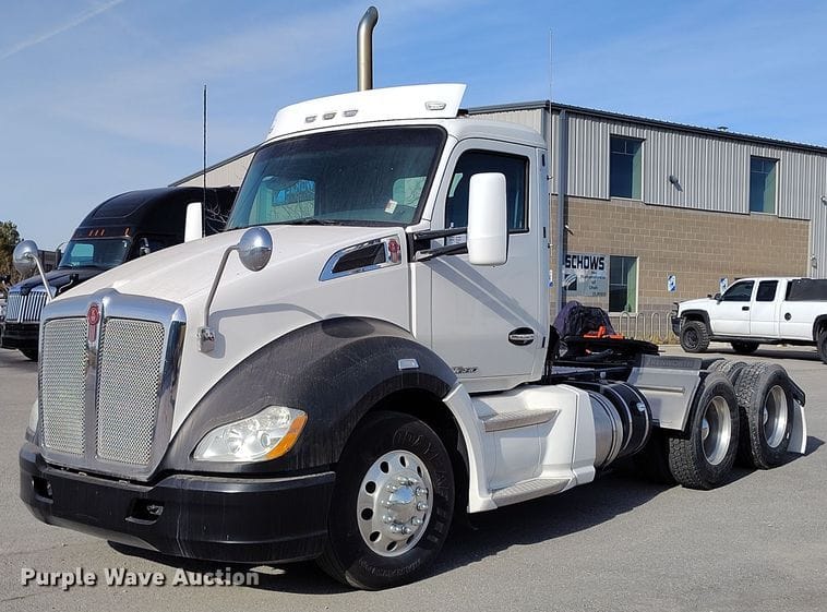 2016 Kenworth T680 Equipment Image0