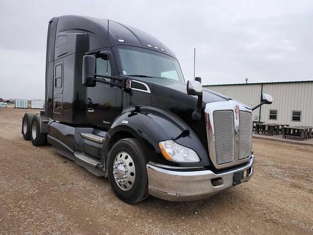 Image of Kenworth T680 equipment image 1