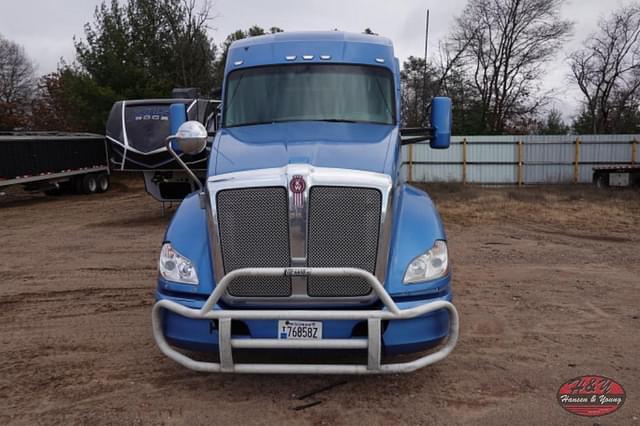 Image of Kenworth T680 equipment image 1