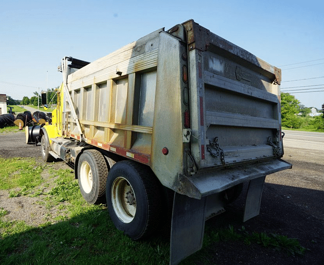 Image of Kenworth T800 equipment image 3