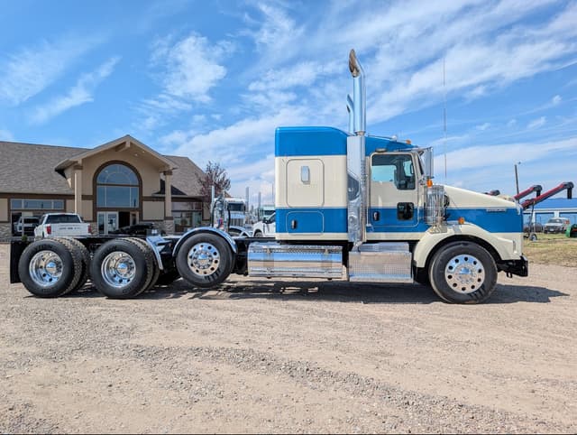 Image of Kenworth T800 equipment image 1