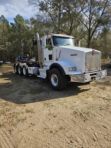 Main image Kenworth T800