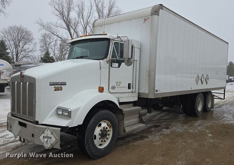 2016 Kenworth T800 Equipment Image0