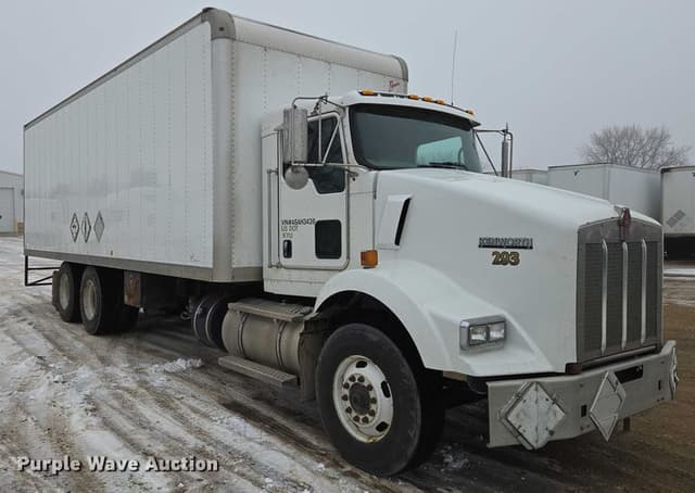 Image of Kenworth T800 equipment image 2