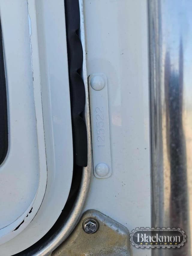 Image of Kenworth T800 equipment image 2