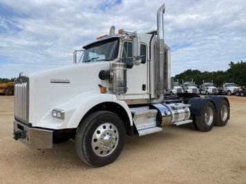 Main image Kenworth T800