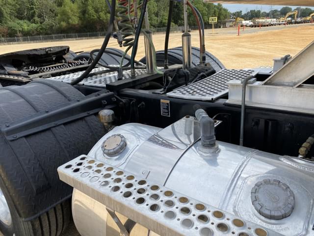 Image of Kenworth T800 equipment image 4