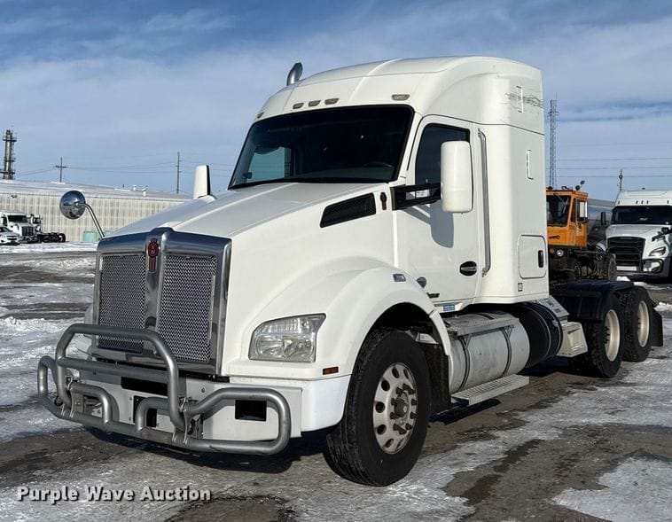 2016 Kenworth T800 Equipment Image0