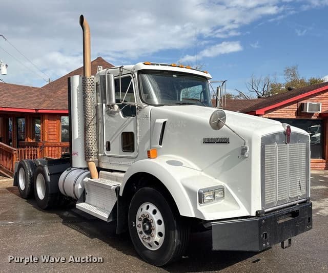 Image of Kenworth T800 equipment image 2