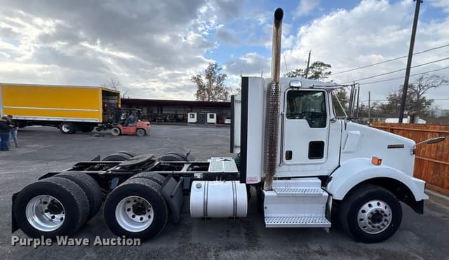 Image of Kenworth T800 equipment image 3