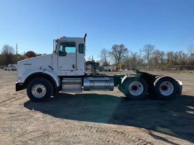 Image of Kenworth T800 equipment image 1
