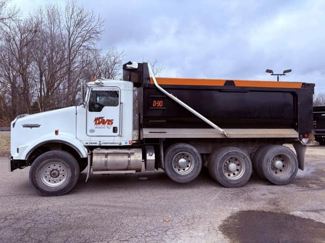 Image of Kenworth T800 equipment image 1