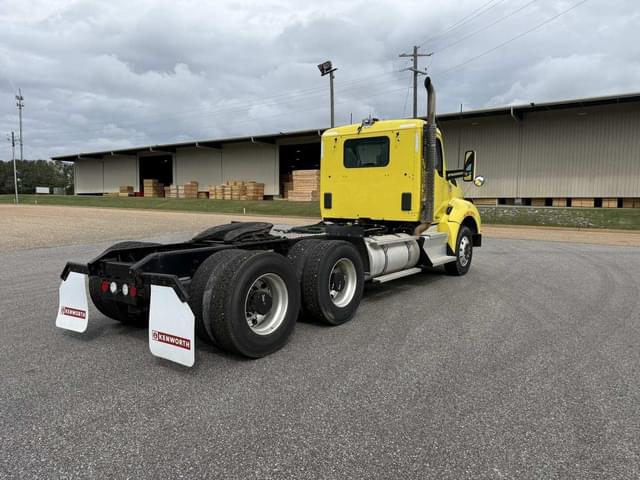 Image of Kenworth T880 equipment image 4