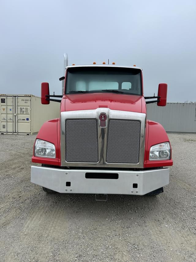 Image of Kenworth T880 equipment image 1