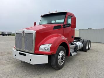 Main image Kenworth T880