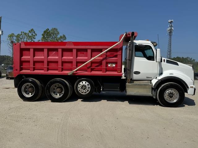 Image of Kenworth T880 equipment image 1