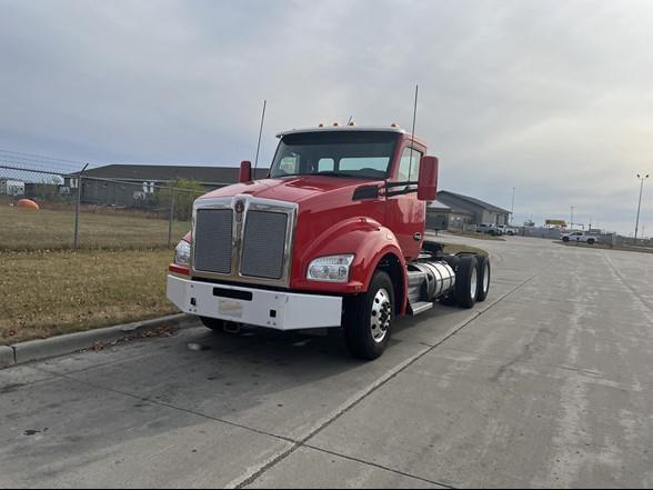 Image of Kenworth T880 equipment image 1