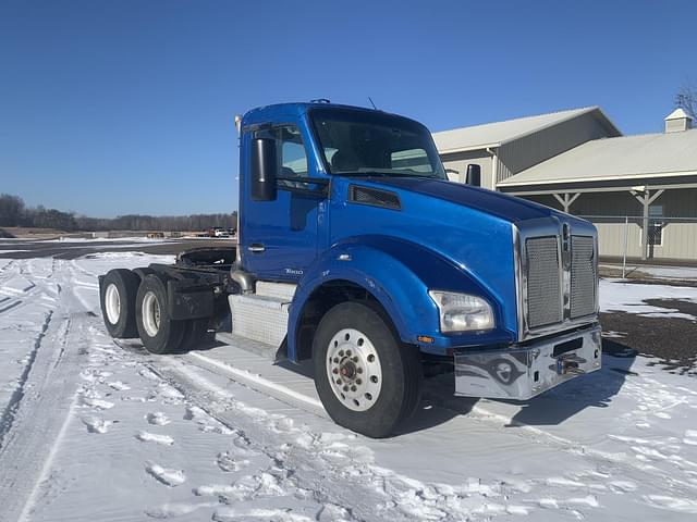 Image of Kenworth T880 equipment image 1