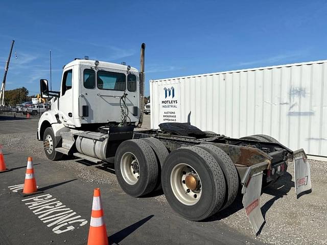 Image of Kenworth T880 equipment image 1