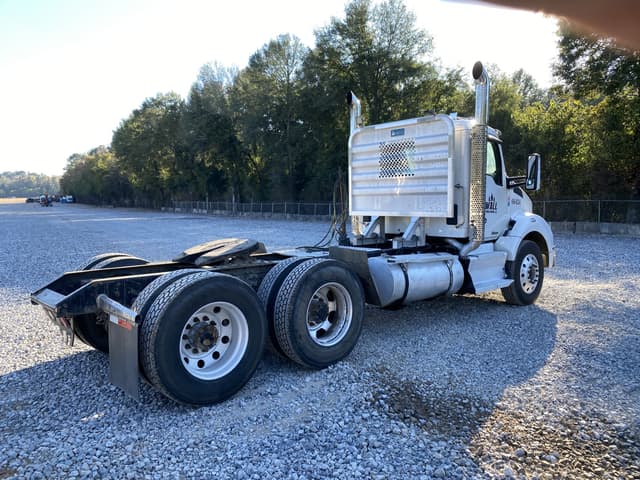 Image of Kenworth T880 equipment image 2