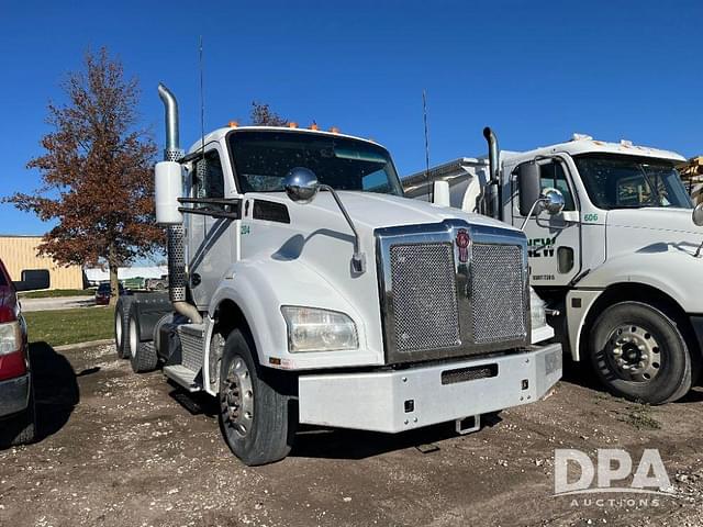 Image of Kenworth T880 equipment image 2